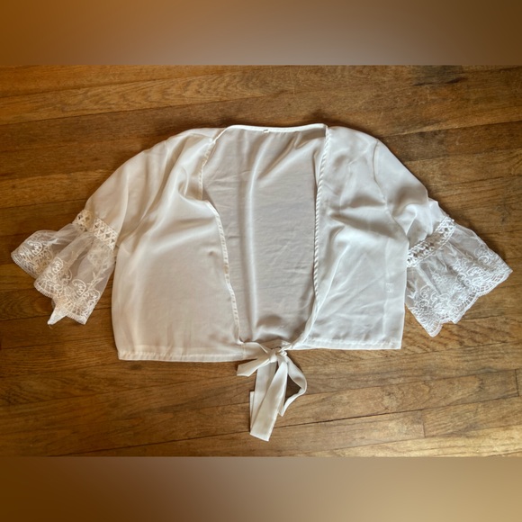 SHEIN Tops - Cropped Shawl Lace Sleeves & See Through